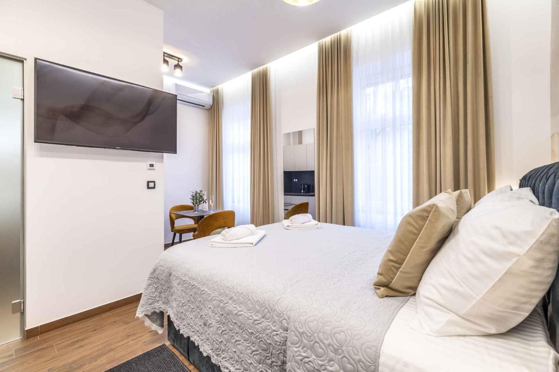 Boutique Apartments, 2nd Floor, No Elevator Apartmán *